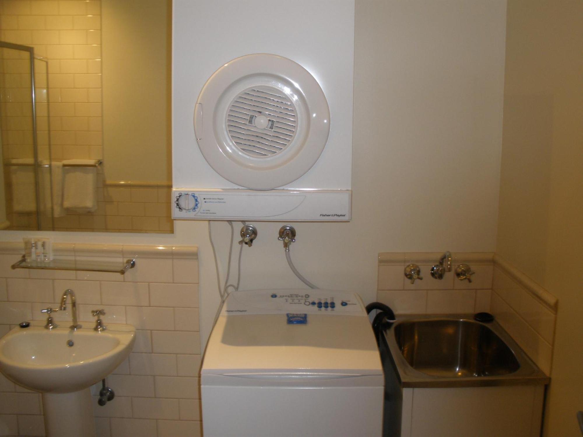 Launceston Central Apartment Hotel Official Bagian luar foto