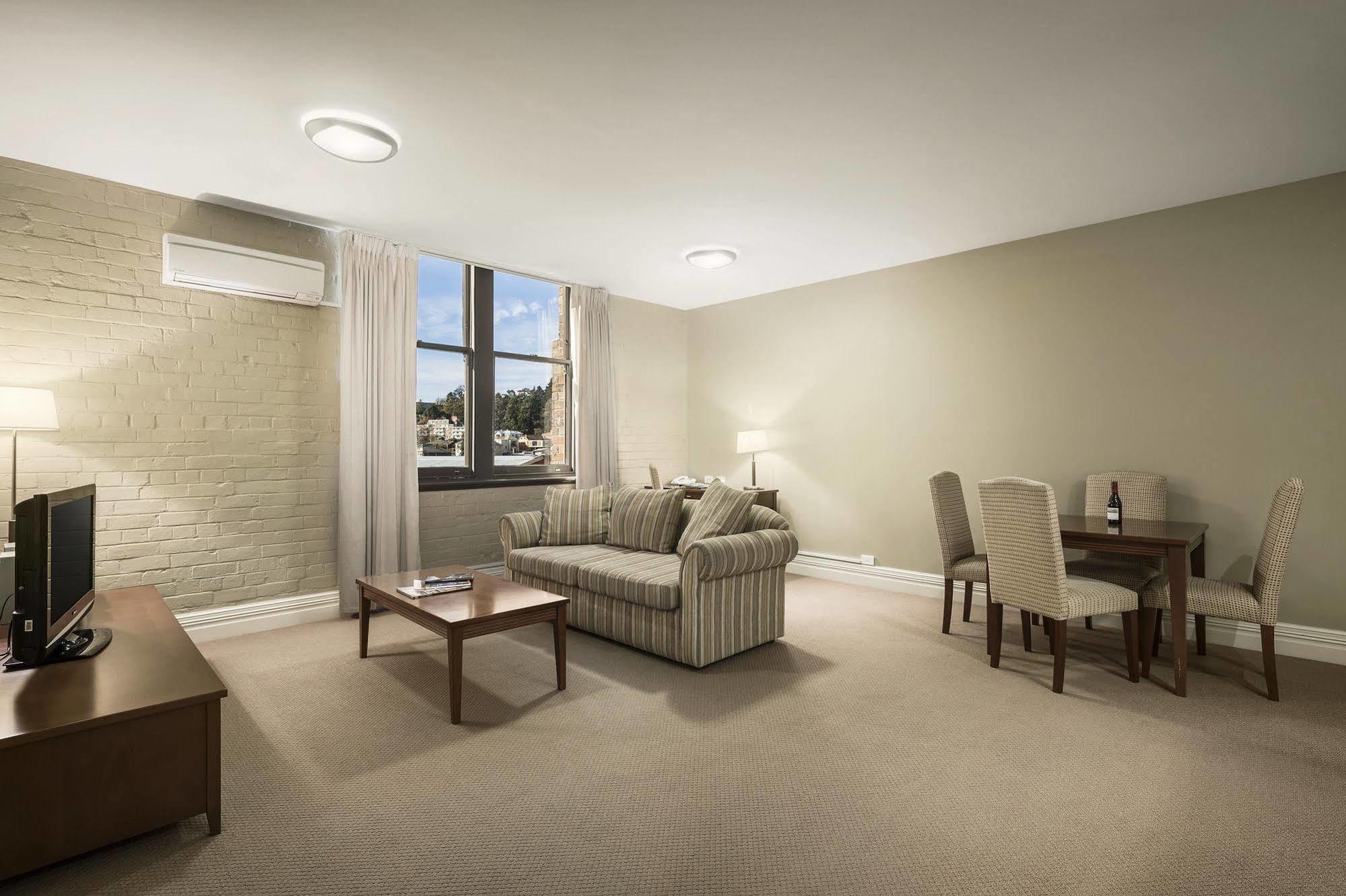 Launceston Central Apartment Hotel Official Bagian luar foto